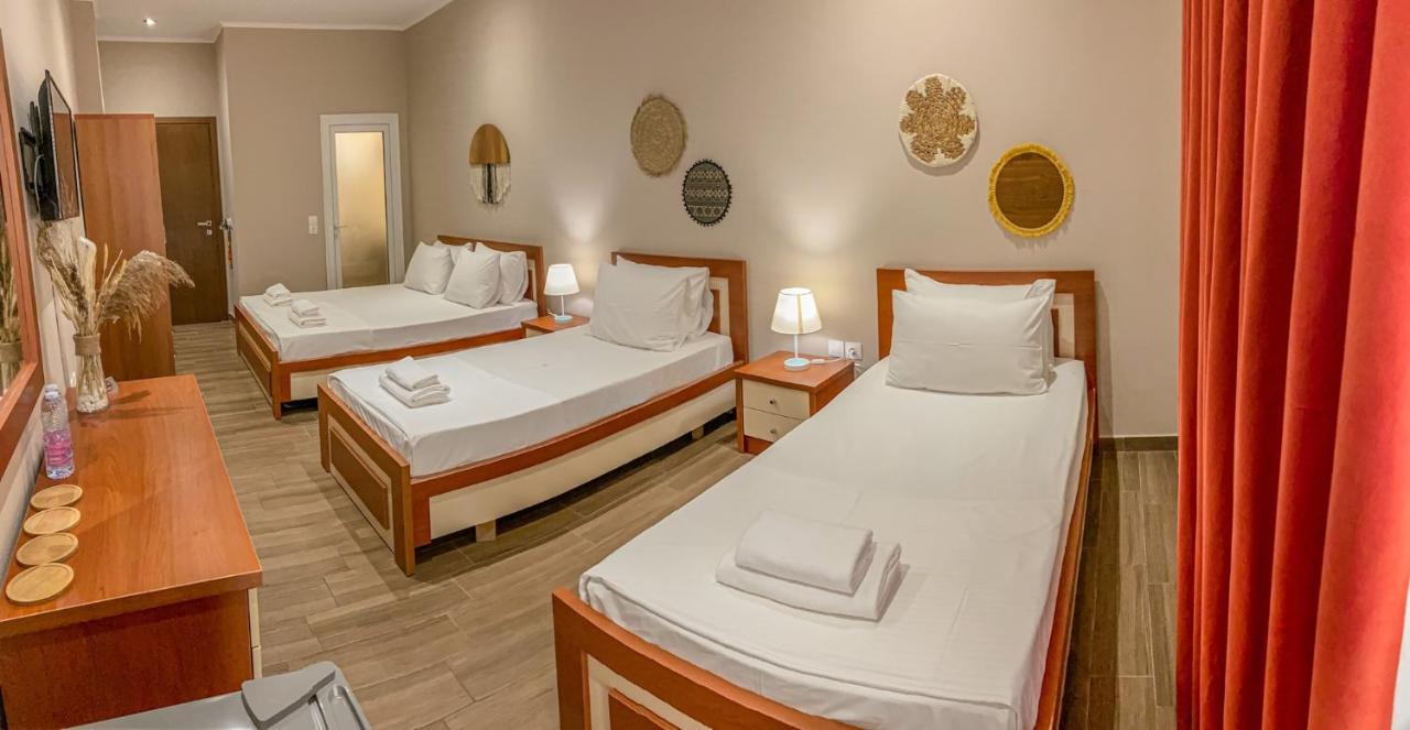 Aljur Hotel Himare Buitenkant foto